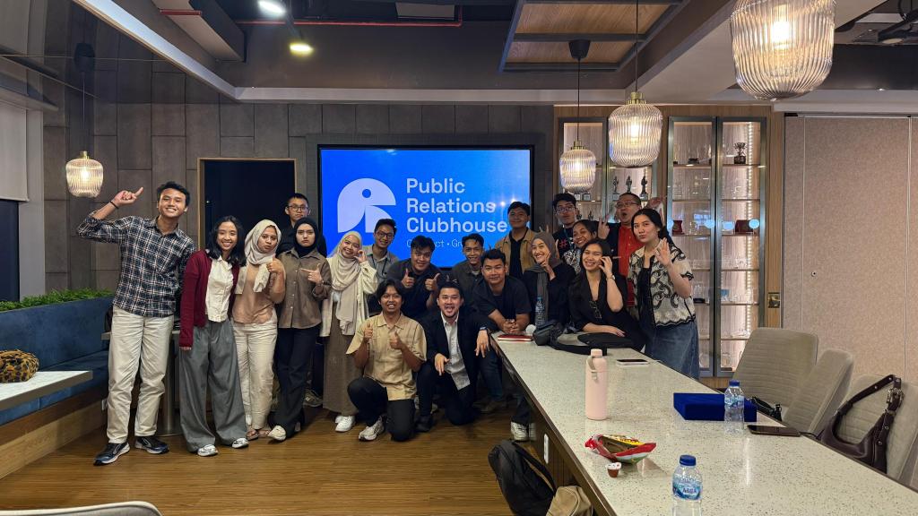 Tak Kenal, Maka Tak Sayang (1st apperance of me at PR Clubhouse Indonesia&nbsp;Meeting)